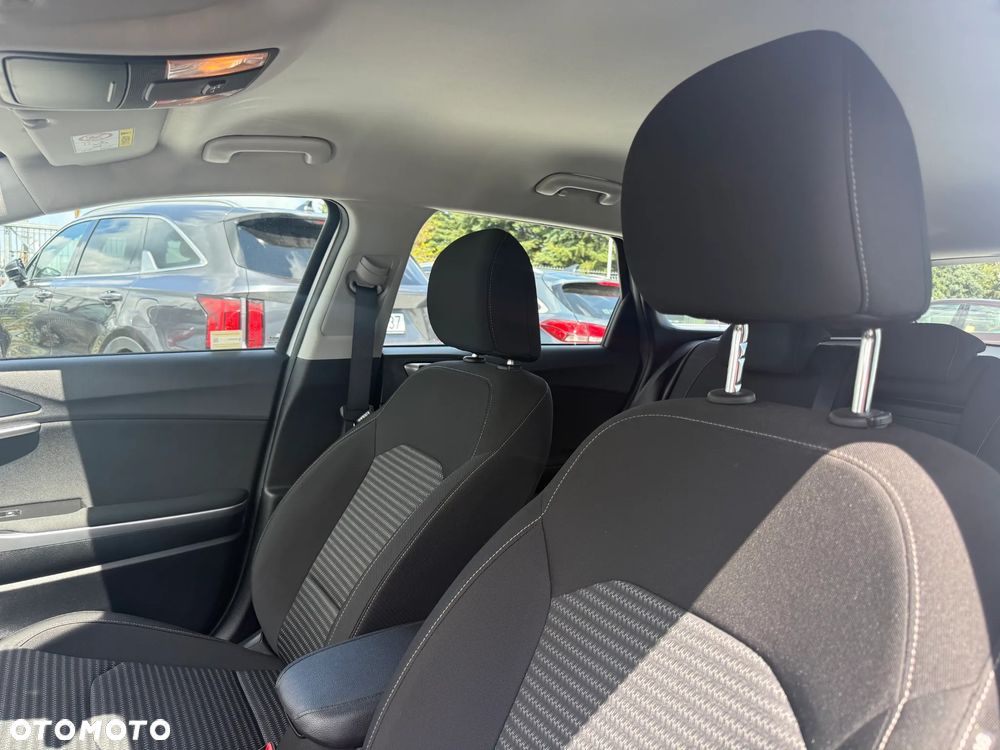 Kia Ceed 1.5 T-GDI M - 12