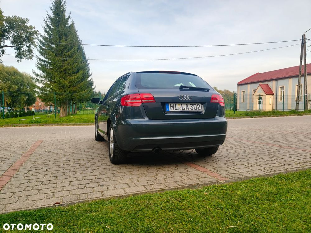 Audi A3 Sportback 1.6 Ambiente - 27