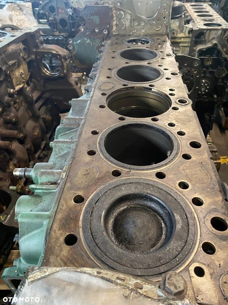 BLOK VOLVO D13K500 500KM – DÓŁ SILNIKA Z COMMON RAIL - 2
