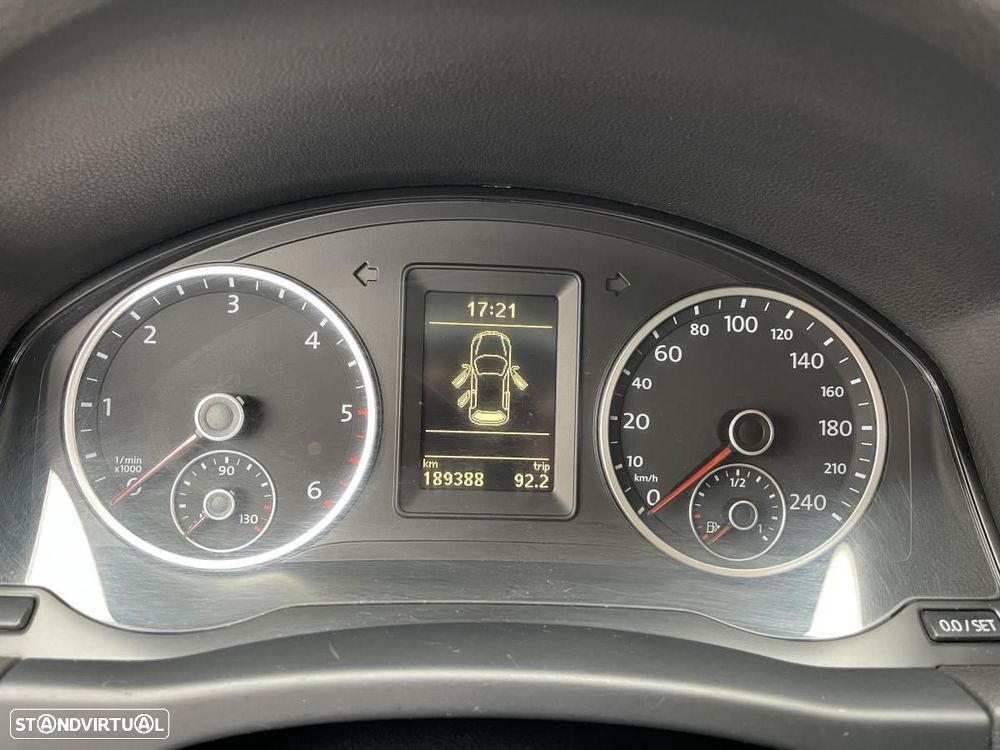 VW Tiguan 2.0 TDi Sport BlueMotion - 12