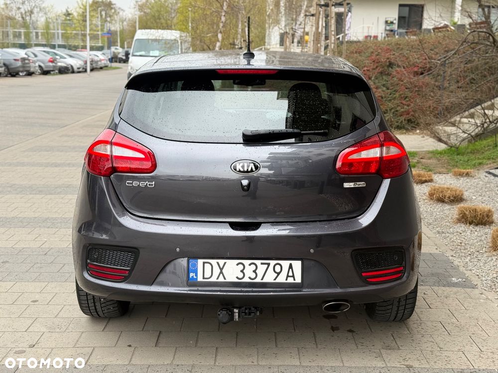 Kia Ceed - 31