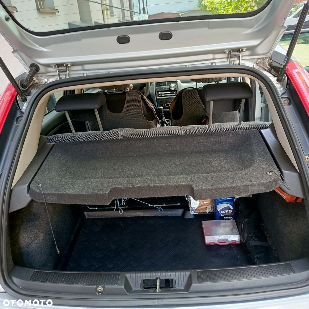 Fiat Punto 1.2 8V - 11