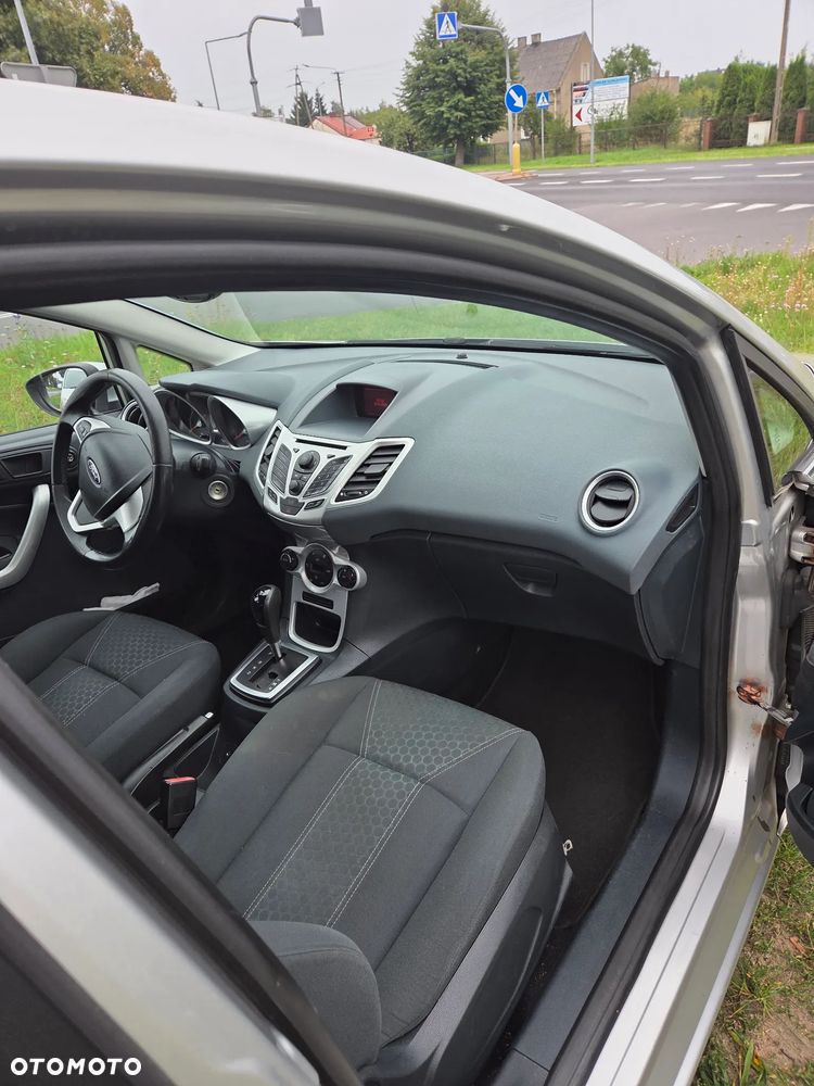 Ford Fiesta 1.4 Autom Titanium - 10