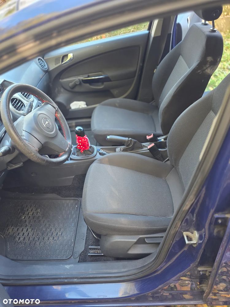 Opel Corsa 1.2 16V Edition / Active - 12