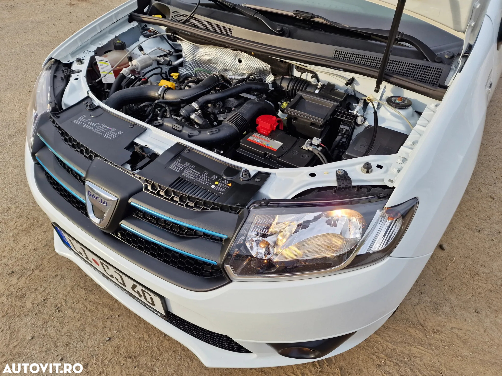 Dacia Logan MCV TCe 90 Celebration - 40