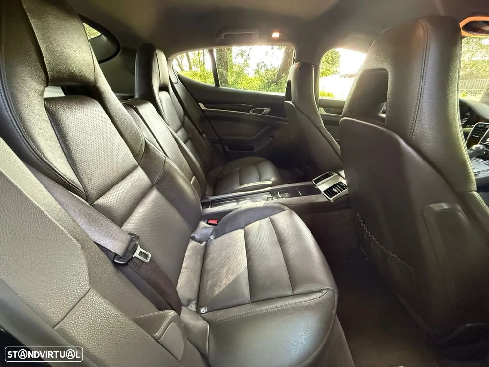 Porsche Panamera - 11