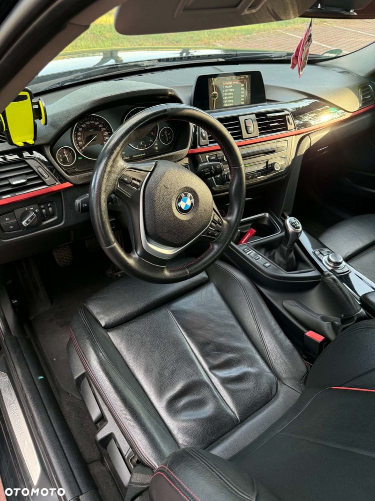 BMW Seria 3 318d Sport Line - 8