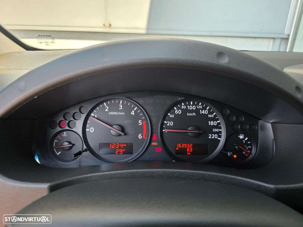 Nissan Navara 2.5 dCi CD LE 4WD - 12