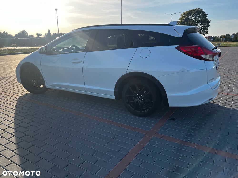 Honda Civic 1.8 Style Edition (Honda Connect+) - 18