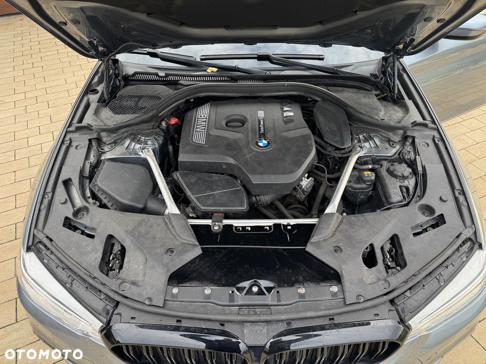 BMW Seria 5 - 21