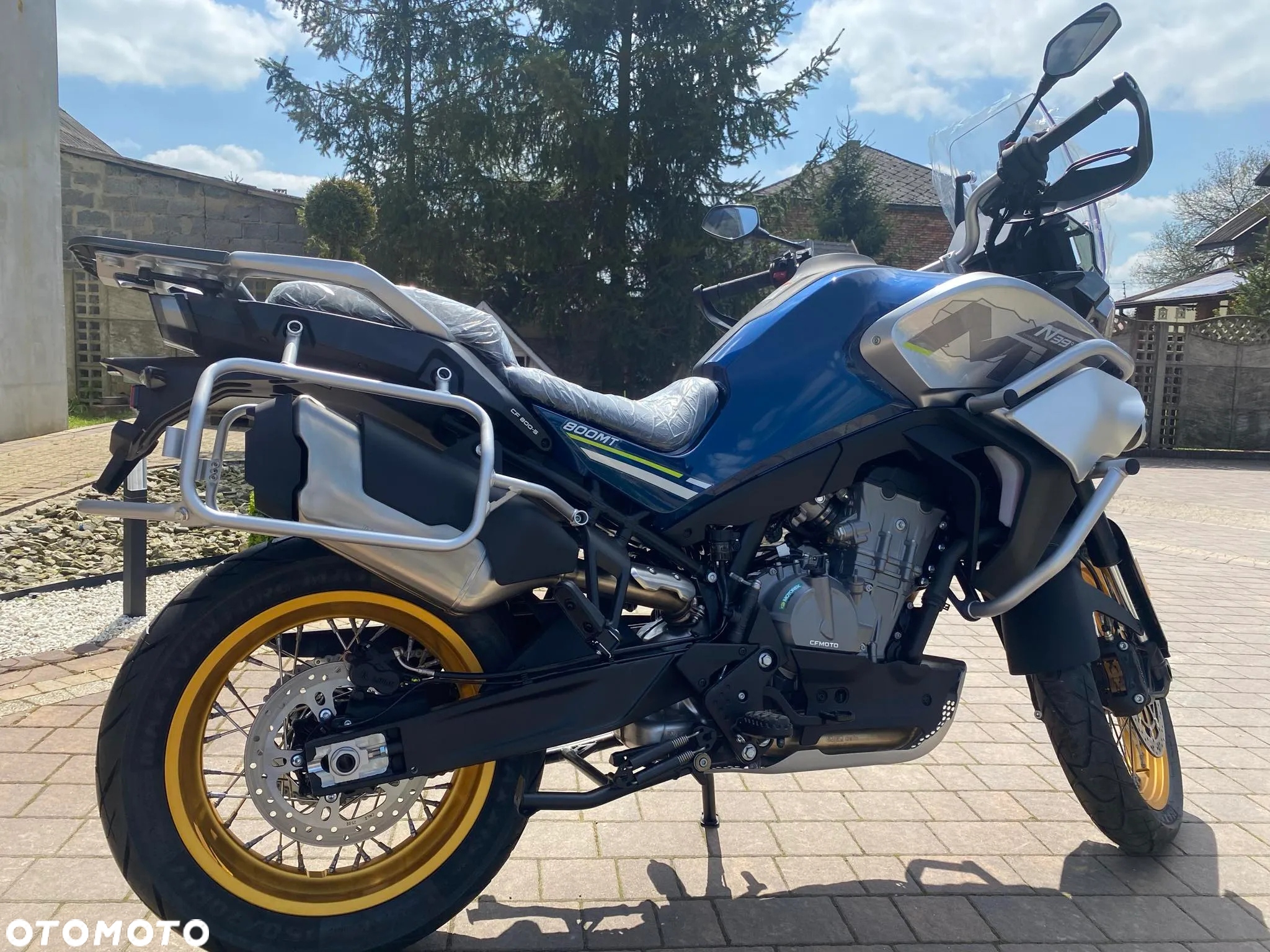 CFMoto MT - 11