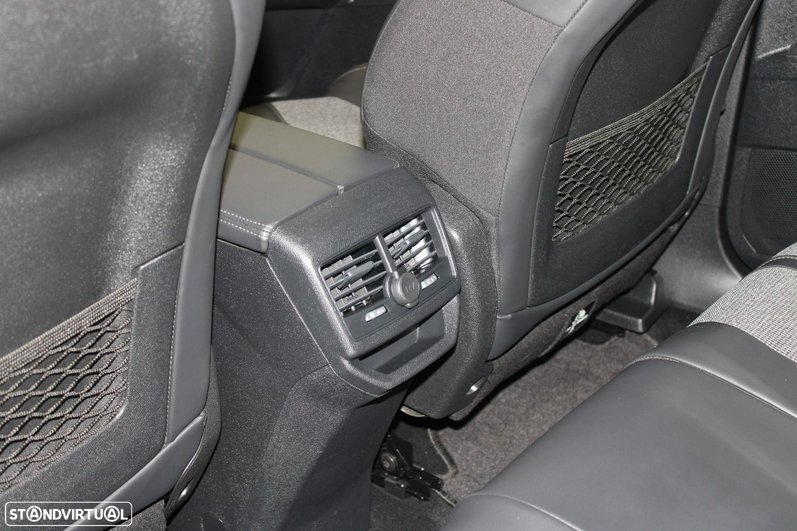 Peugeot 3008 1.6 BlueHDi Allure EAT6 - 32