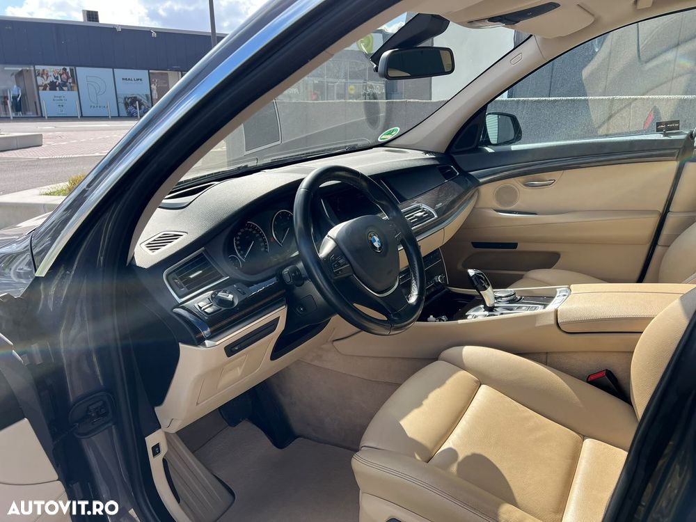 BMW Seria 5 520d - 23