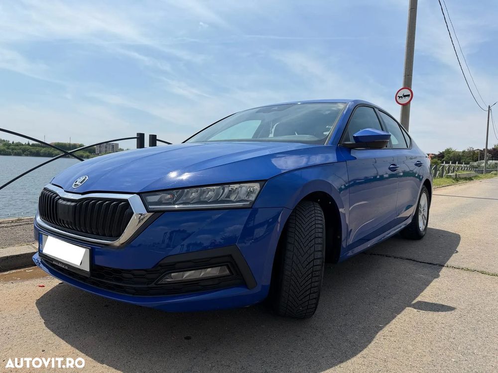Skoda Octavia 2.0 TDI DSG Ambition - 1