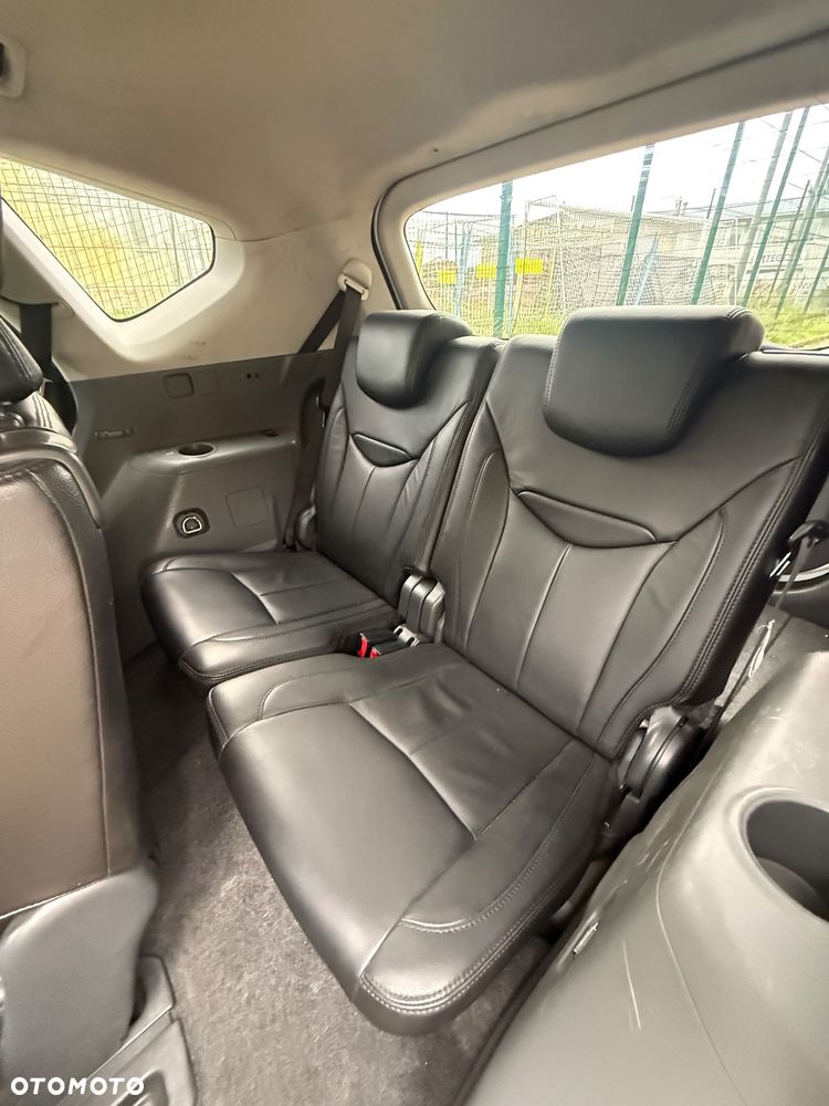 Toyota Prius+ (Hybrid) Comfort - 12