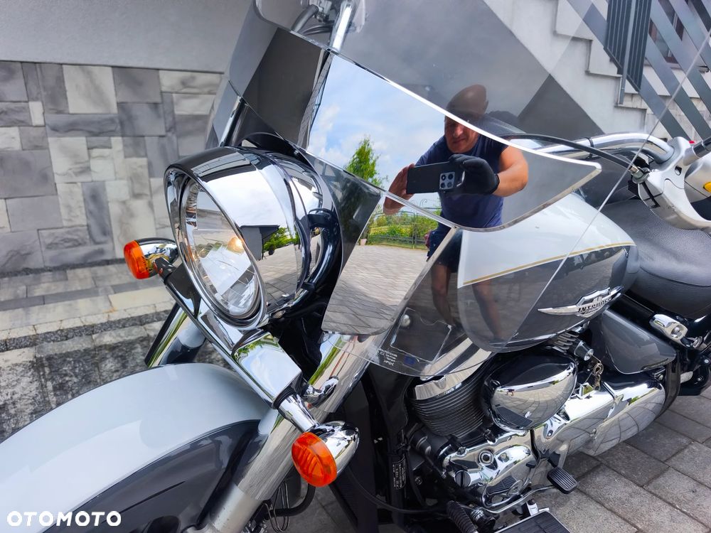 Suzuki Intruder - 21