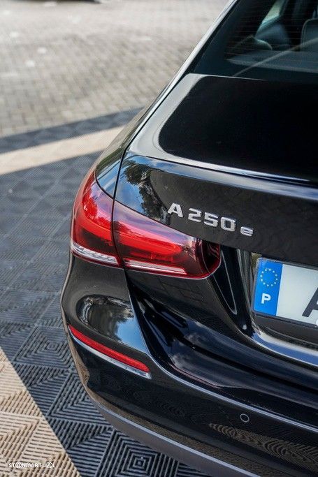 Mercedes-Benz A 250 Limousine e Progressive - 37
