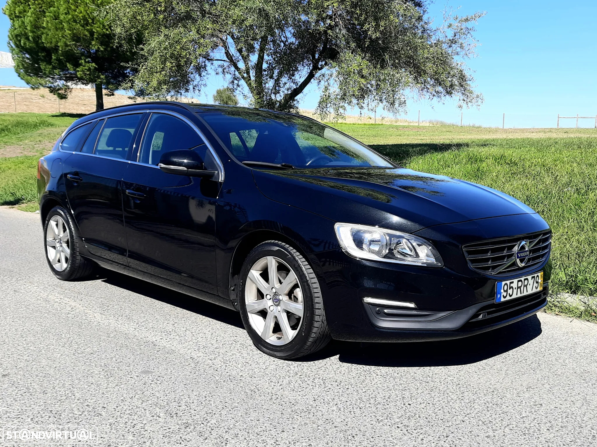 Volvo V60 2.0 D4 Summum - 3