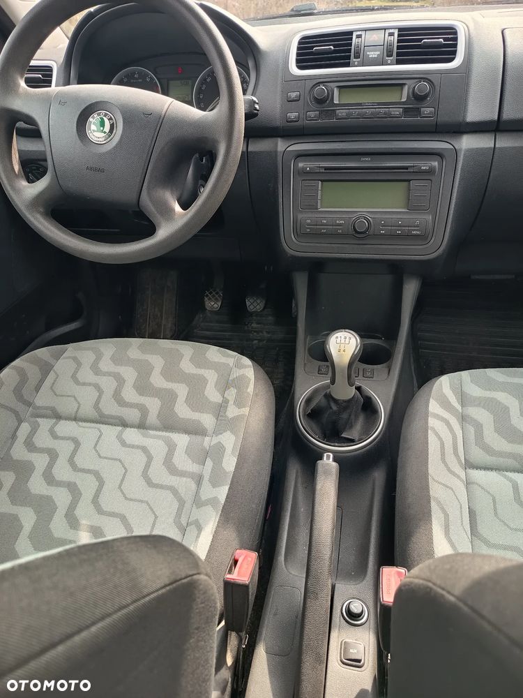 Skoda Fabia 1.6 16V Style - 13