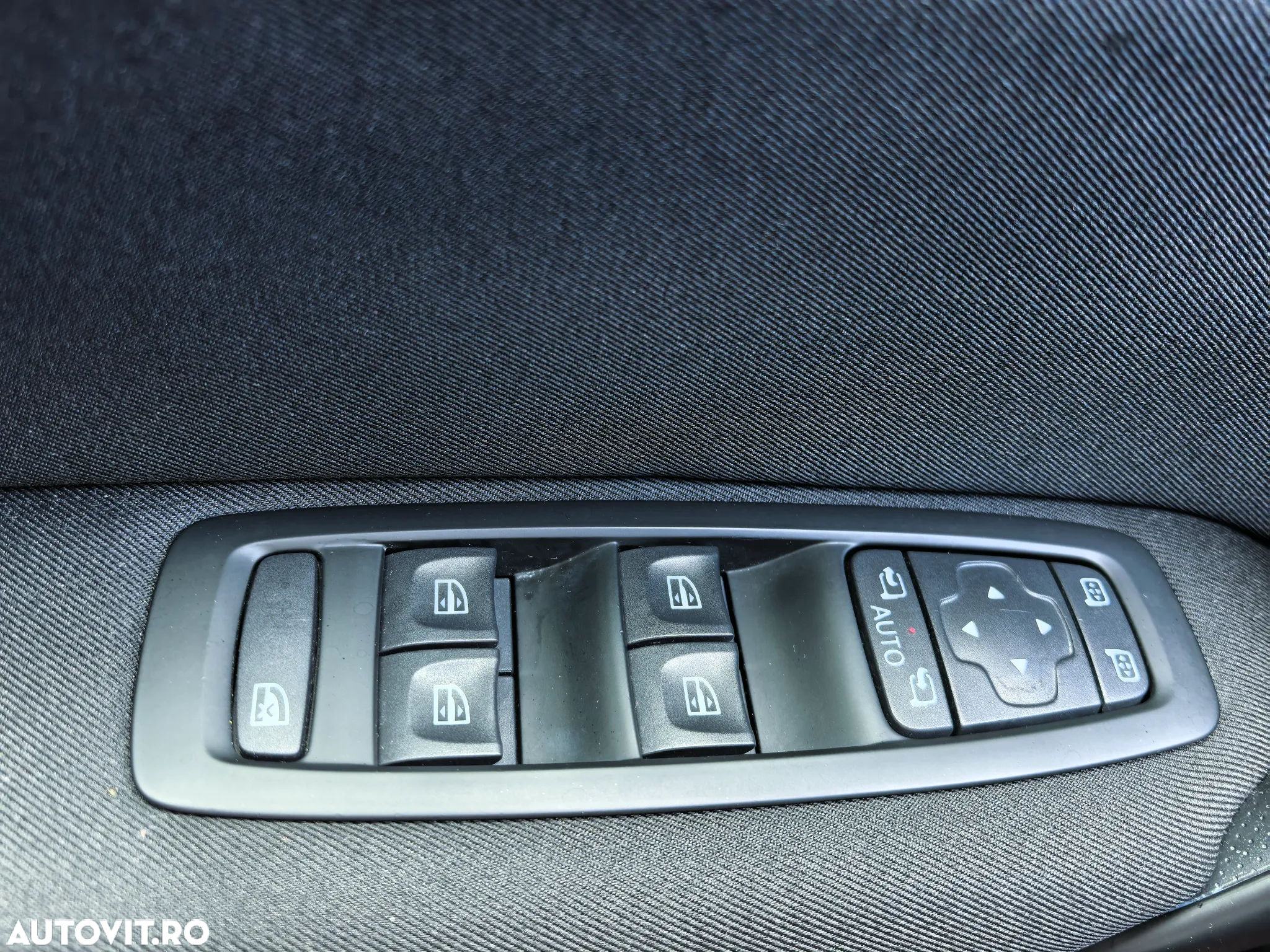 Renault Megane BLUE dCi 115 EDC BUSINESS EDITION - 22