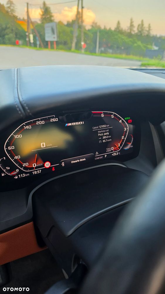 BMW Seria 8 - 15