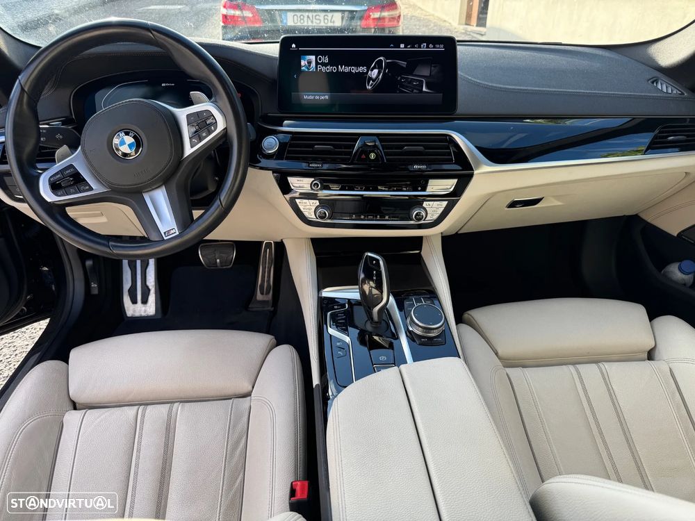 BMW 530 e Pack Desportivo M - 3