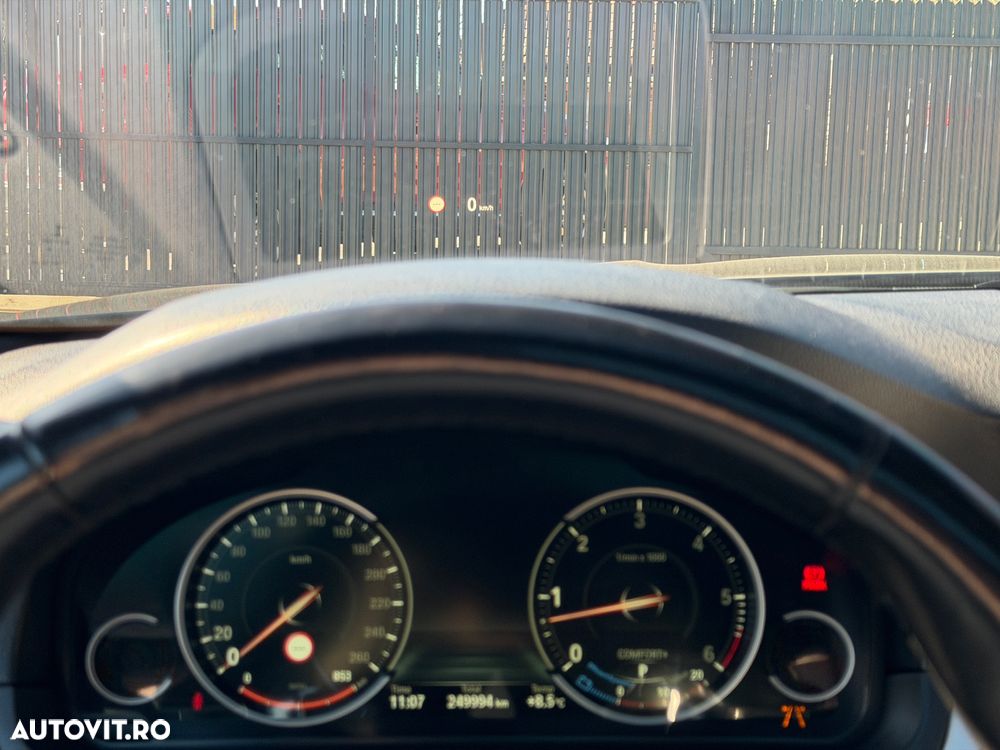 BMW Seria 5 535d xDrive AT - 29