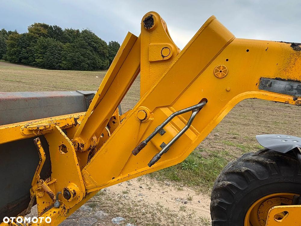JCB - 12