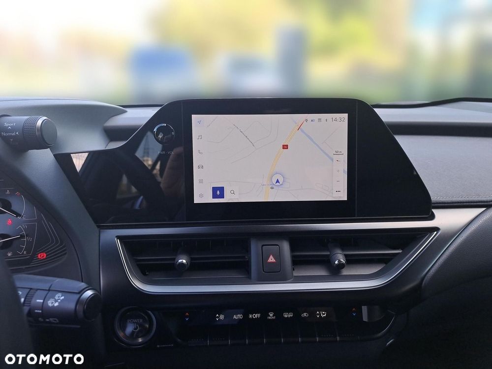 Lexus UX 250h GPF Business 2WD - 13