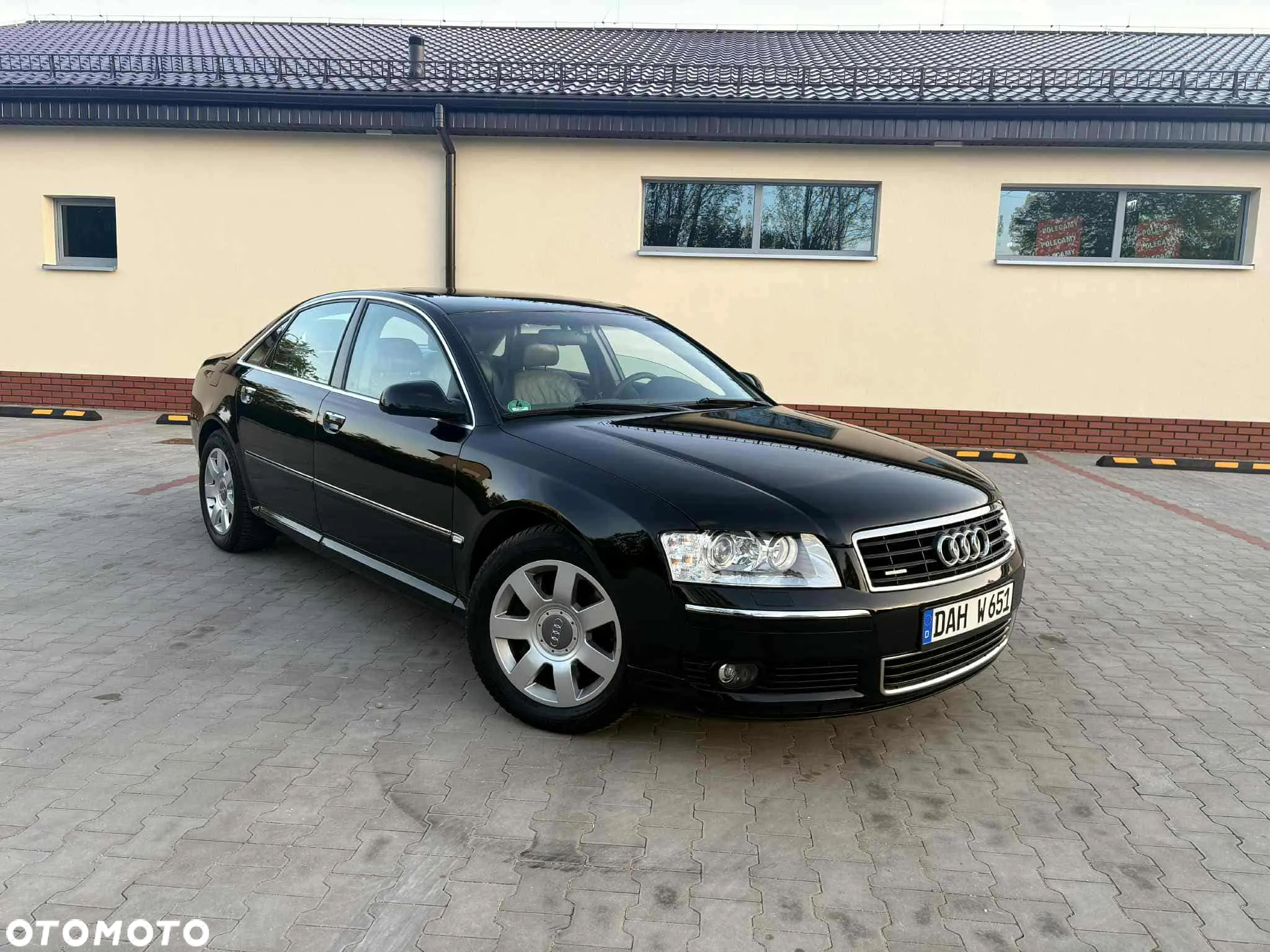 Audi A8 4.2 Quattro - 6