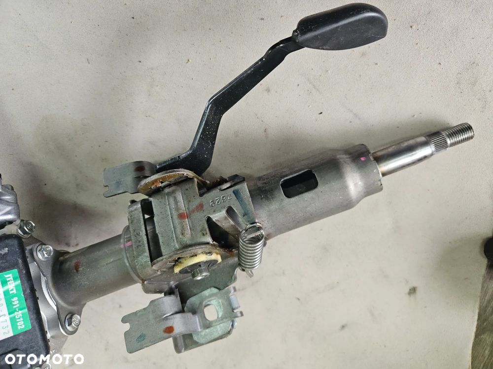 Pompa kolumna wspomaganie elektryczne Chevrolet HHR 2,4 b 170KM 2009r Europa - 4