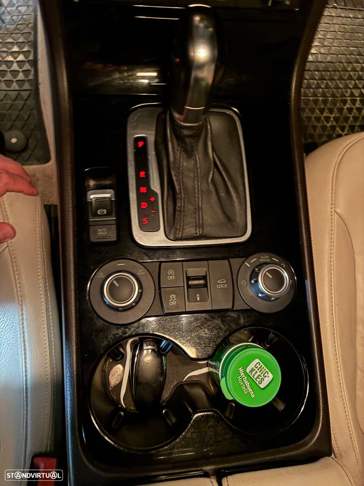 VW Touareg 3.0 TDI V6 Tiptronic - 7