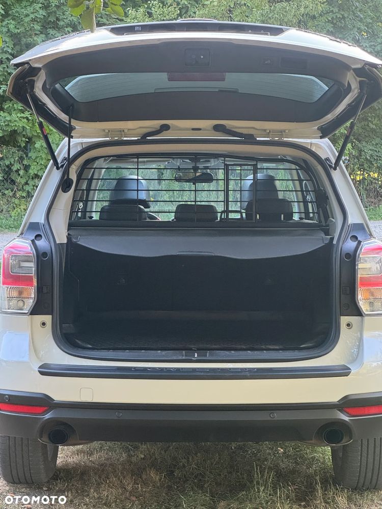 Subaru Forester 2.0 XT Platinum Lineartronic - 9