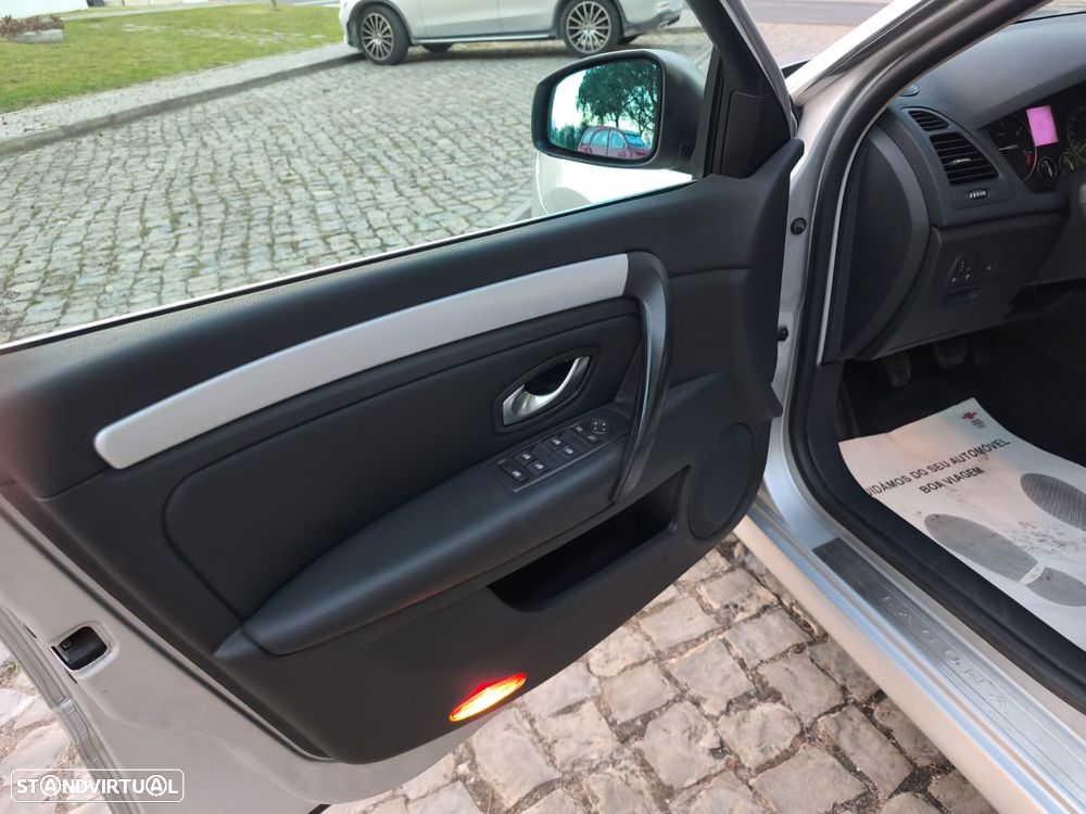 Renault Laguna 2.0 dCi Dynamique - 9