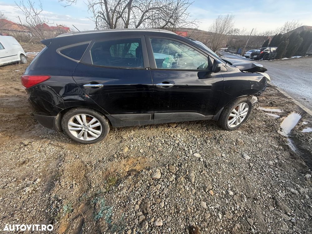 Hyundai ix35 2.0 CRDI High 4WD GL Style - 5
