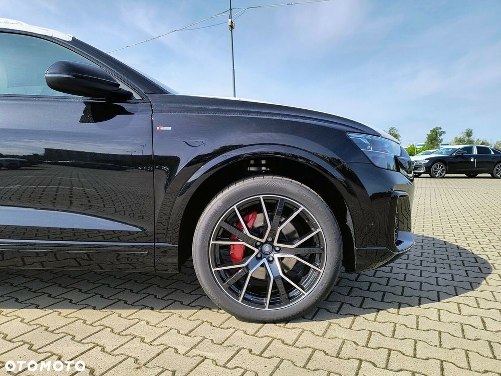 Audi Q8 - 9