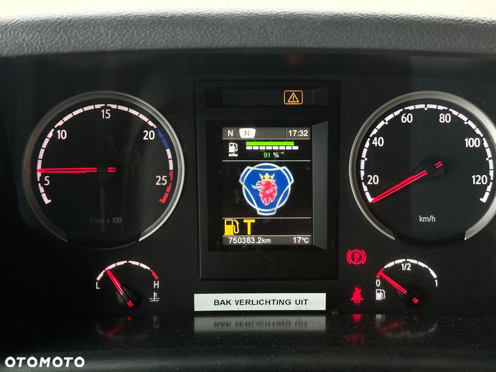 Scania P250 euro6 z Holandii kontener izoterma 19palet - 20