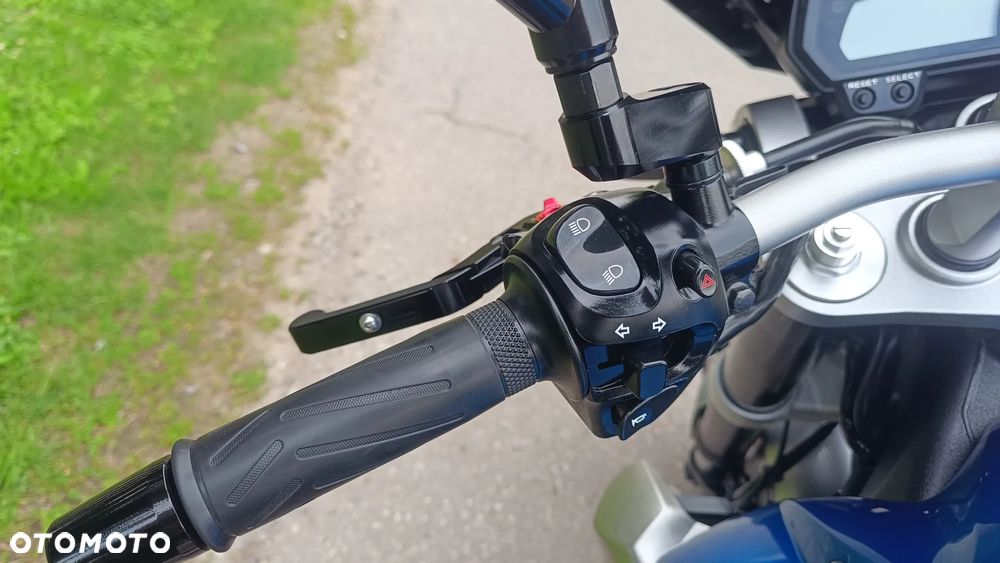 Yamaha FZ - 19