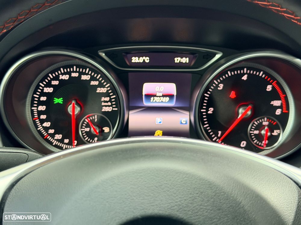 Mercedes-Benz CLA 180 d AMG Line - 26