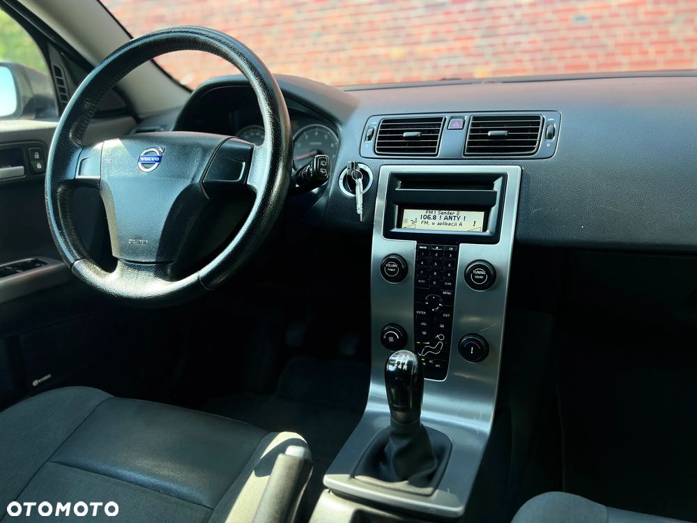 Volvo V50 2.4 - 18
