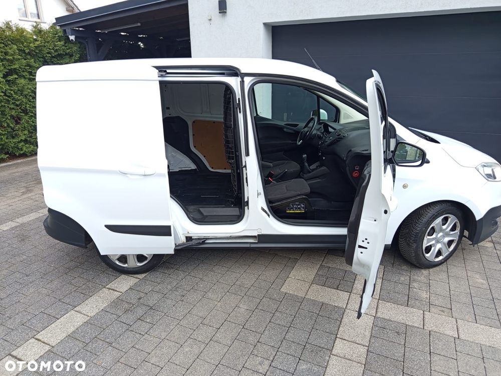 Ford TRANZIT COURIER - 3