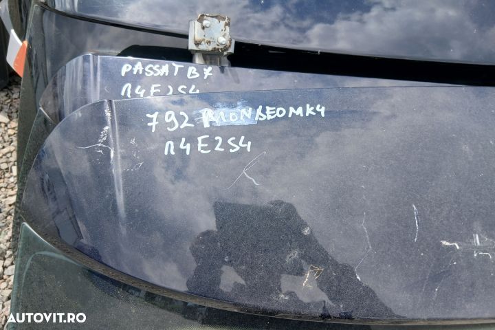 Hayon / Haion pentru luneta / Luneta SE VINDE PENTRU LUNETA Ford Mond - 4