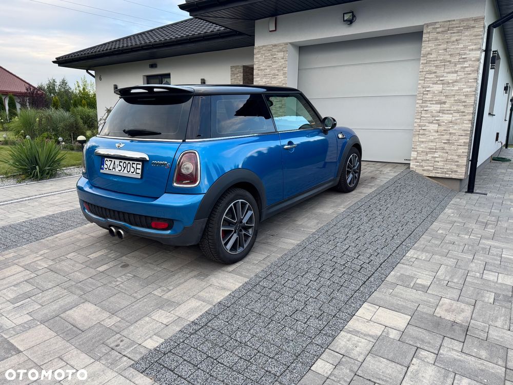 MINI ONE Standard - 7