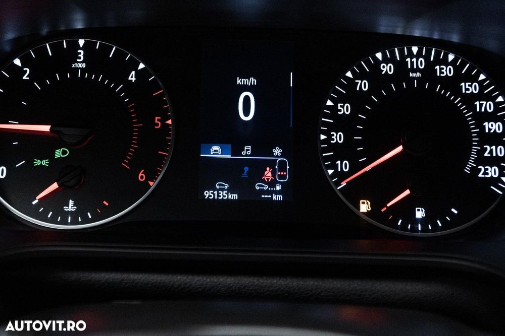 Renault Megane BLUE dCi 115 INTENS - 32