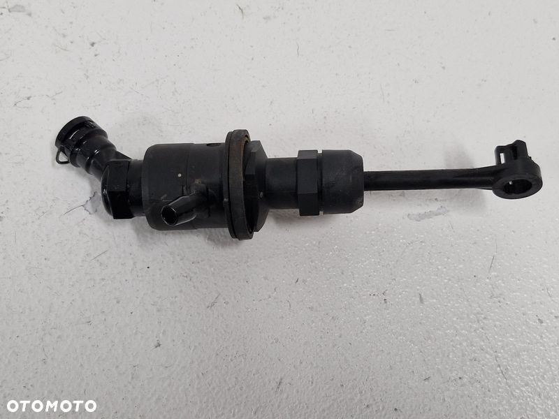 nissan juke 1 i f15 1.5 dci wysprzęglik pompka sprzęgła 306101u60a 30610 1u60a - 1