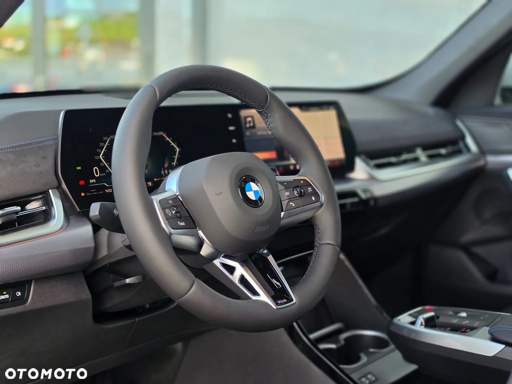 BMW X1 sDrive20i mHEV - 22