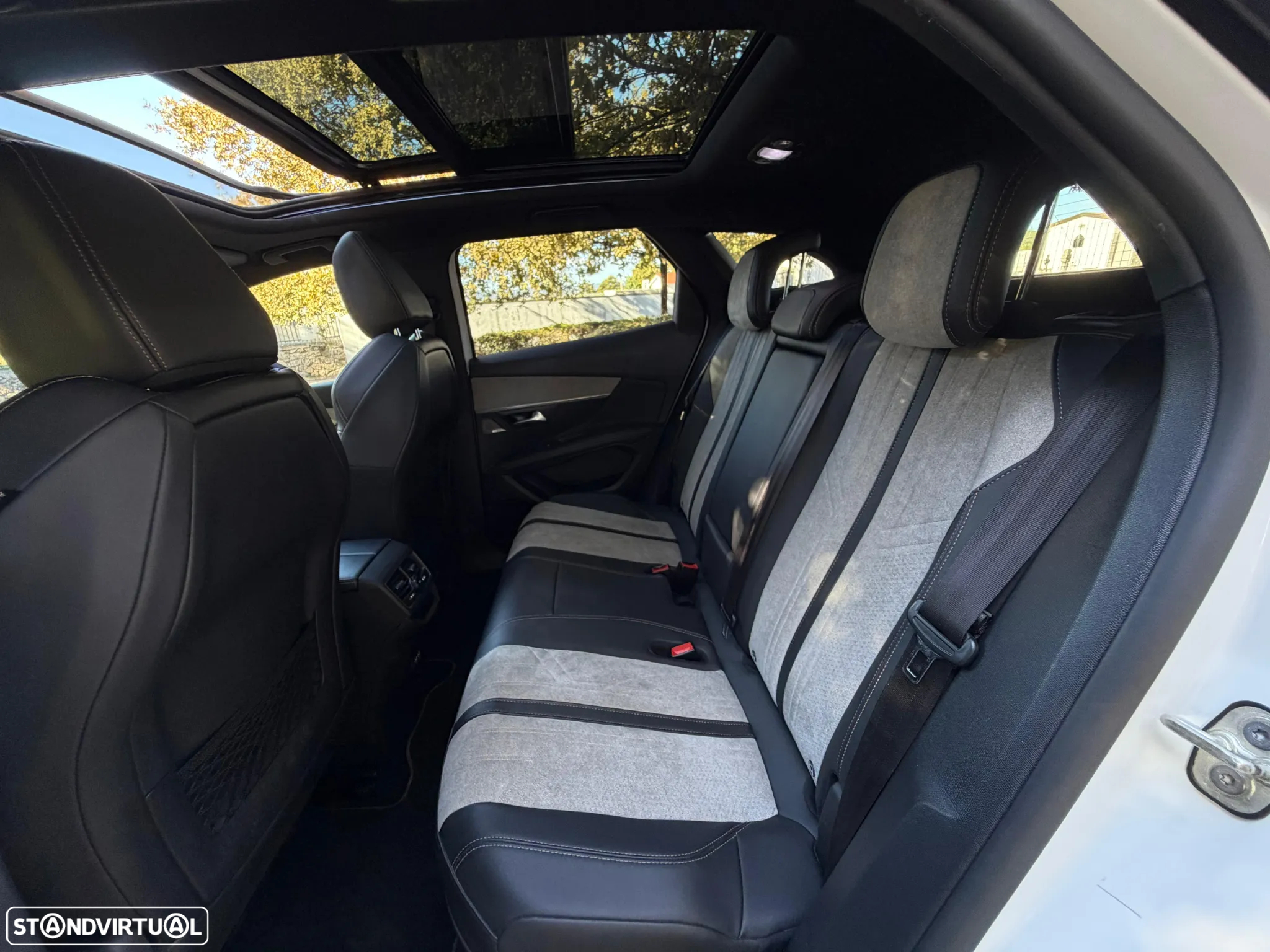 Peugeot 3008 1.6 Hybrid4 GT Pack e-EAT8 - 14