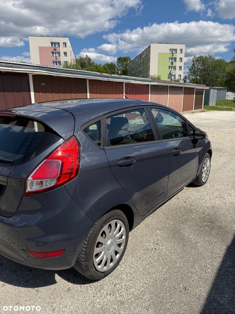 Ford Fiesta 1.5 TDCi Ambiente - 6