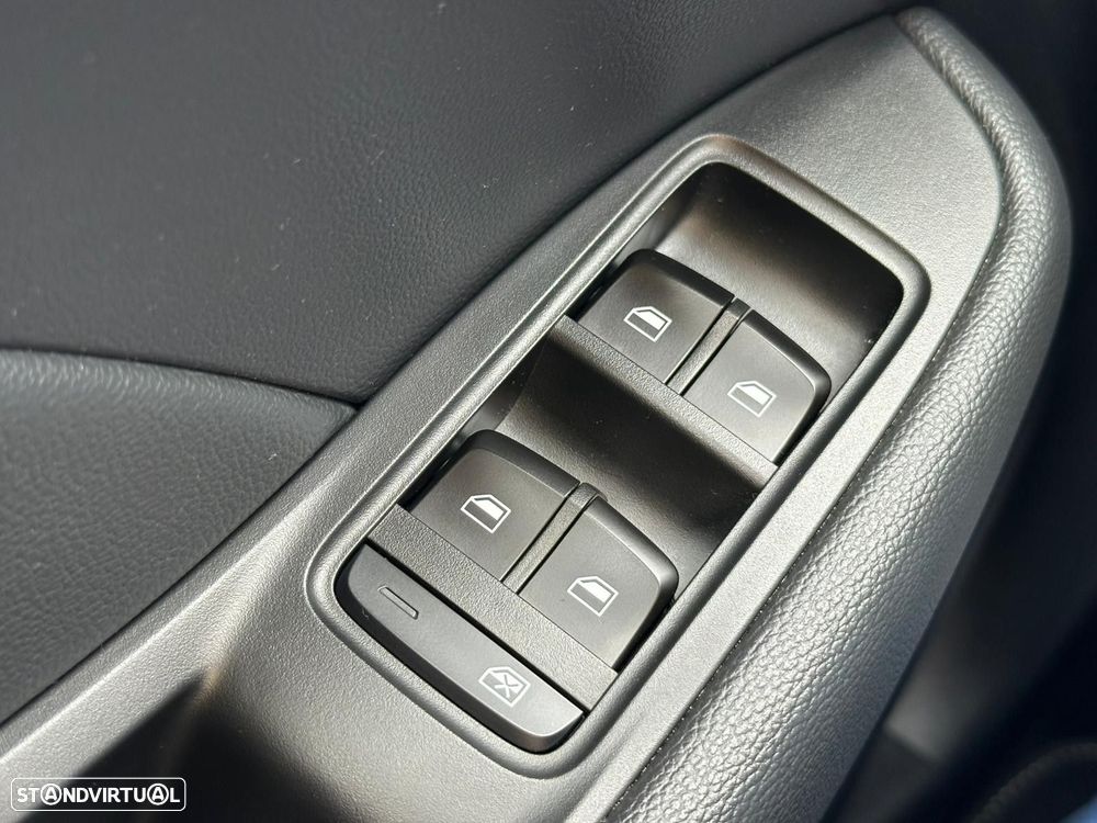 MG ZS EV Luxury - 24