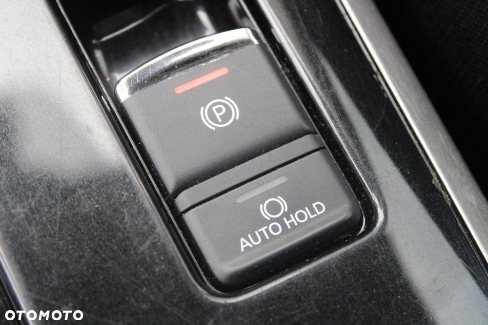 Mitsubishi Outlander - 35